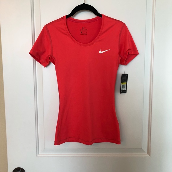 Nike Tops - Nike Dri-Fit Pro Cool Top, size small NWT